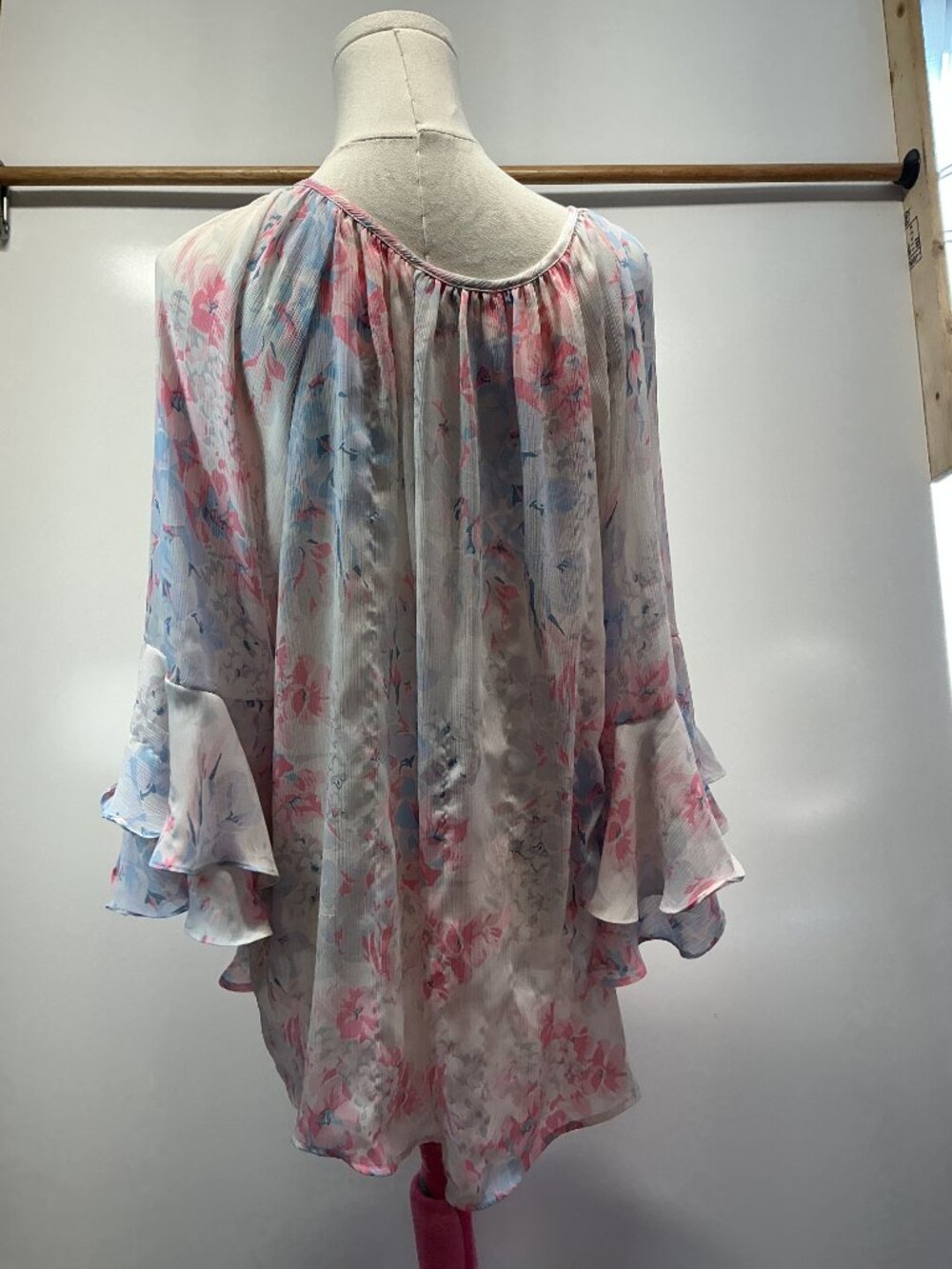 Chaps Floral Chiffon Blouse Women's XXL Pink Blue Ruffle Sleeve Sheer Blouse - Picture 11 of 16